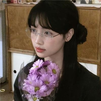 踉跄女孩